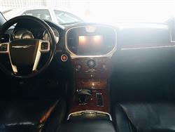 کرایسلەر 300